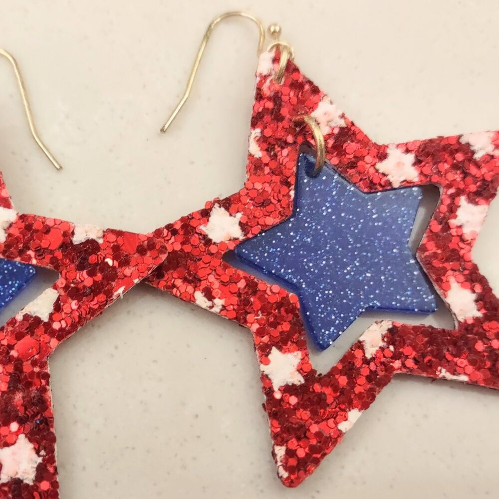 Patriotic drop earrings NWOT - Picture 4 of 4